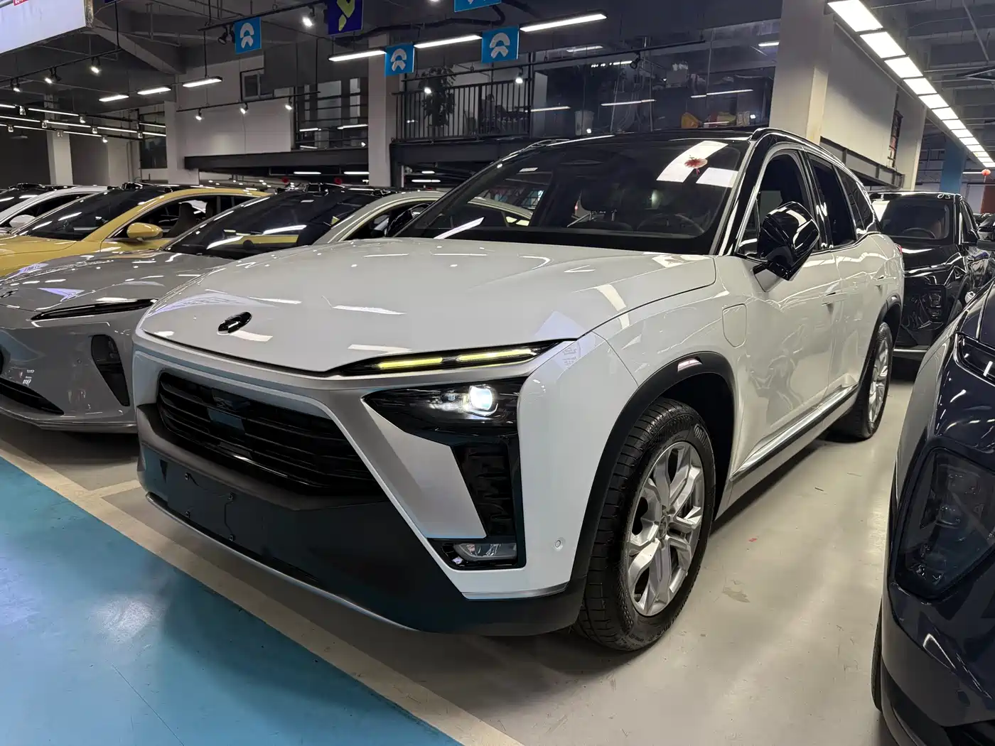 NIO ES8 2020 415KM Signature Edition 6-Seater