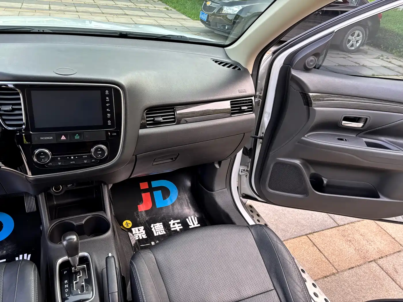 Mitsubishi Outlander 2016 2.4L 4WD Elite Edition 5-seater фото 22