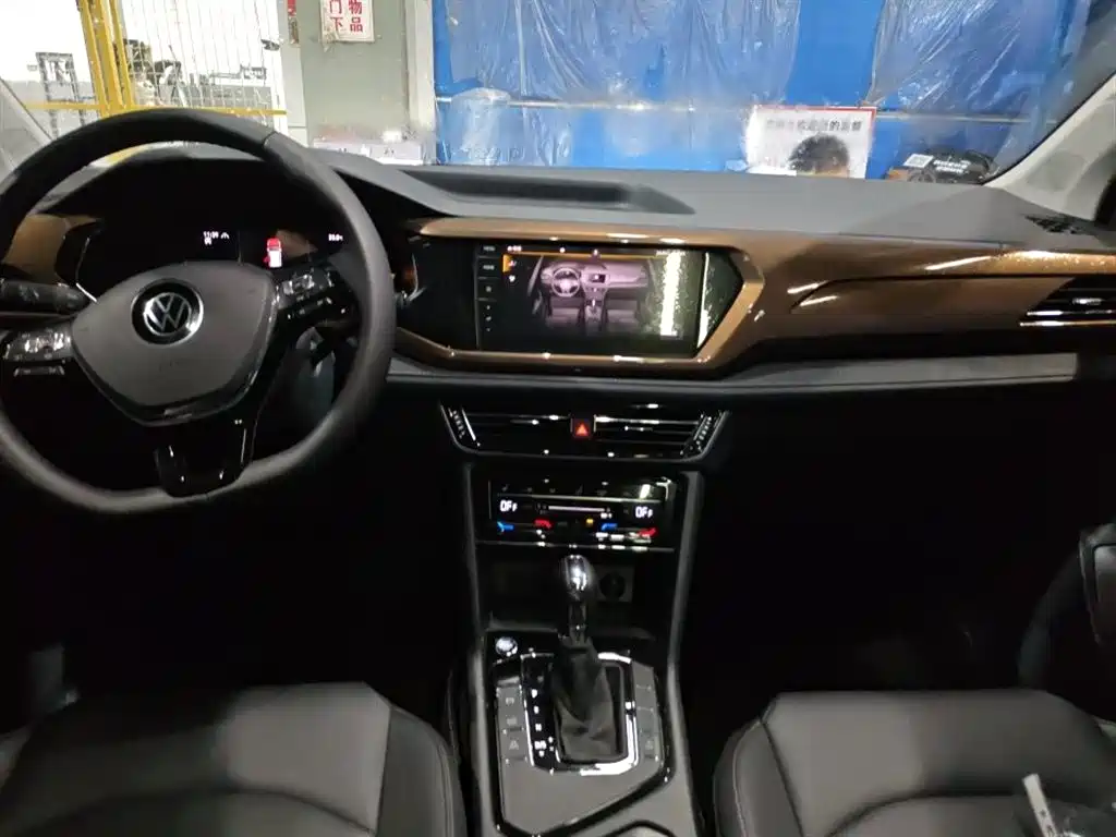 Volkswagen Tharu 2022 280TSI FWD Luxury Edition фото 7