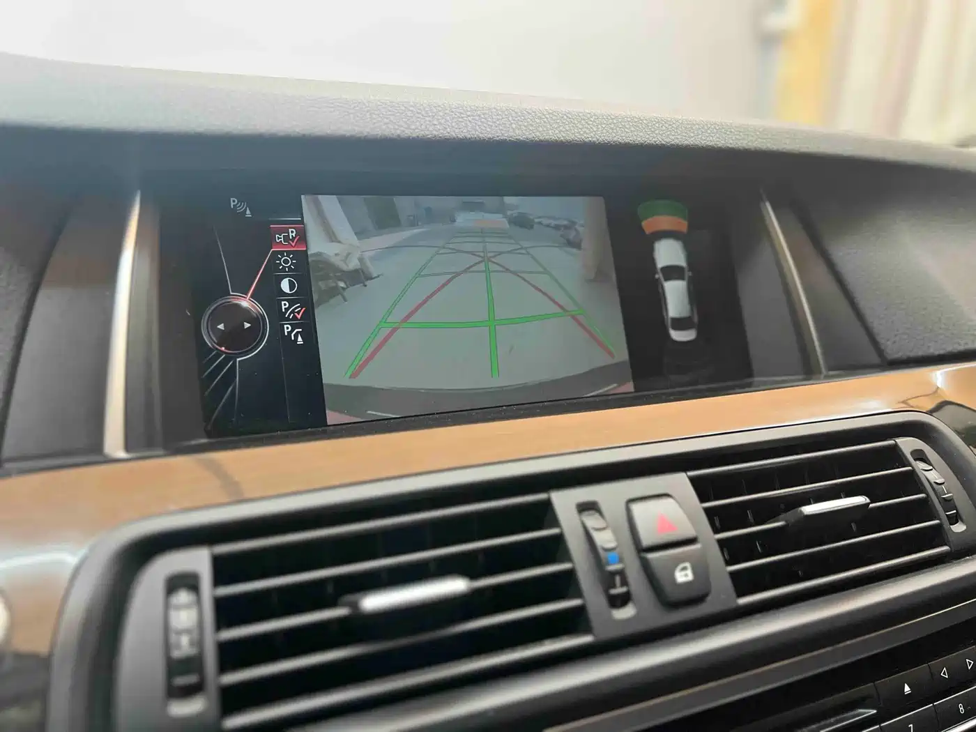 BMW 5 Series 2017 525Li Luxury Design Package фото 17