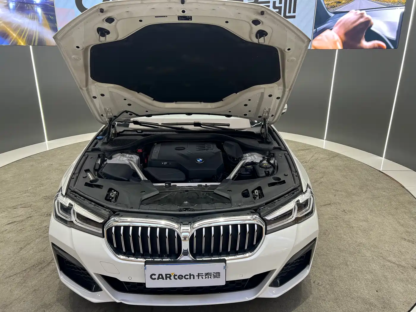 BMW 5 Series 2021 530Li Leading M Sport Package фото 13