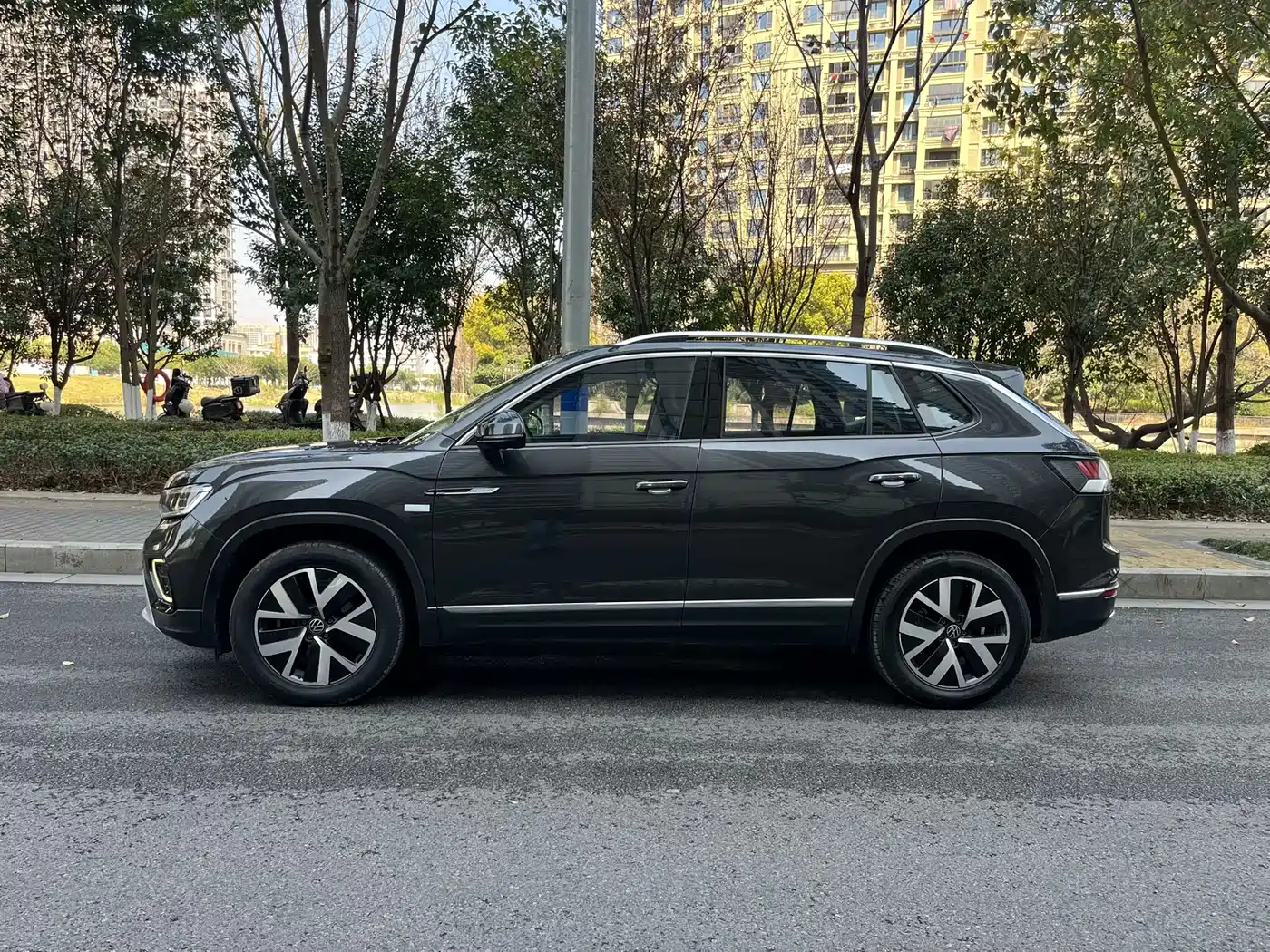 Volkswagen Tayron 2023 330TSI 2WD Luxury Plus Advanced Edition фото 4