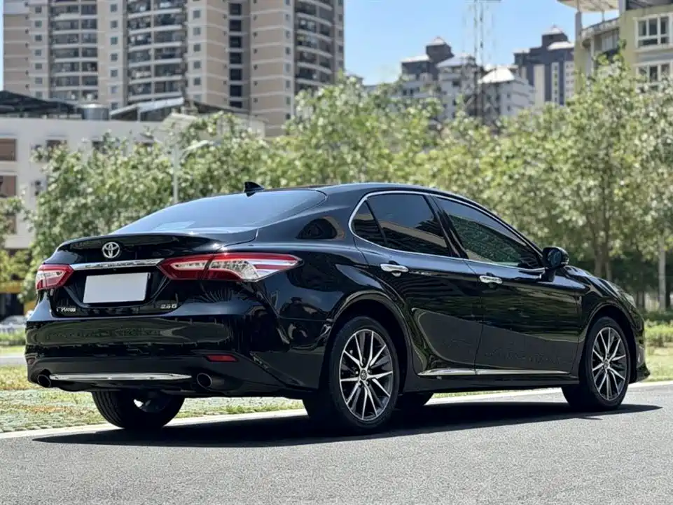 Toyota Camry 2021 2.5G Luxury Edition фото 9