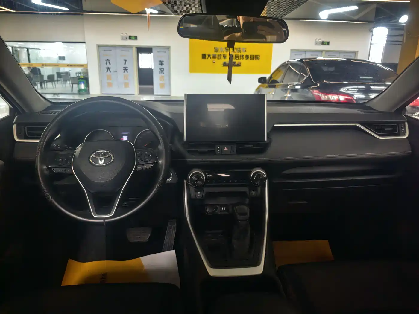 Toyota Wildlander 2020 2.0L CVT 2WD Luxury Edition фото 5