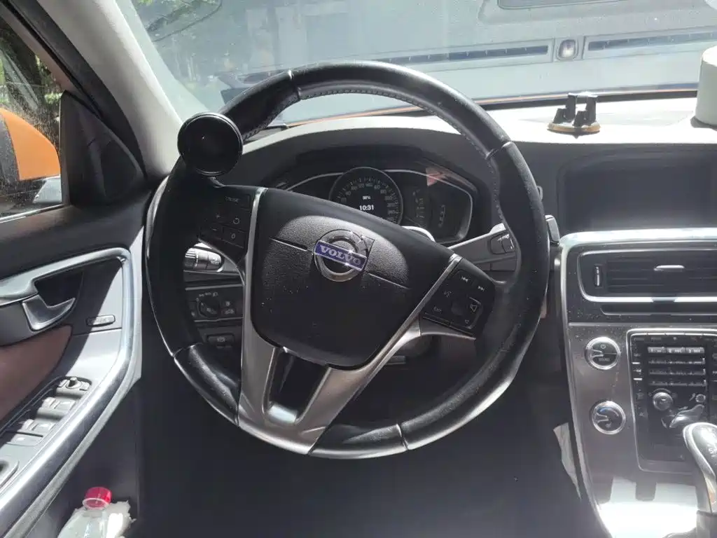 Volvo S60 2014 2014 Volvo S60L 2.0T Zhi Yuan Edition