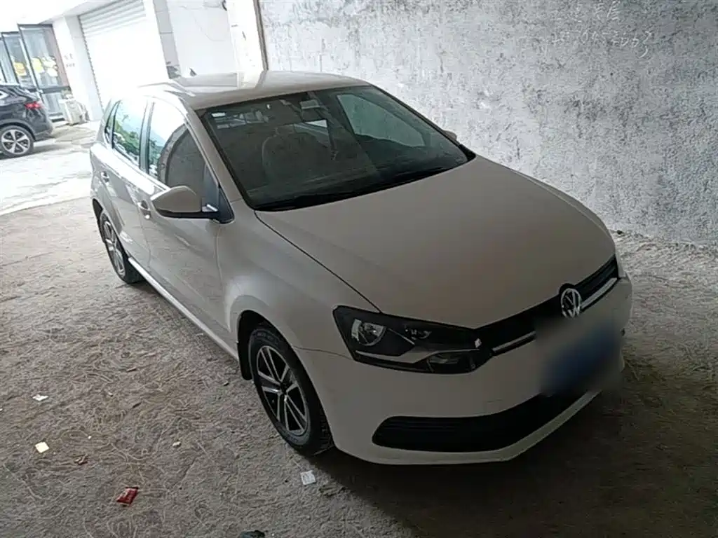 Volkswagen Polo 2016 1.4L Manual Trend фото 4
