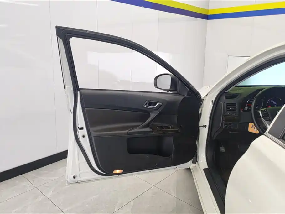Toyota Reiz 2013 2.5V Elite Edition фото 7