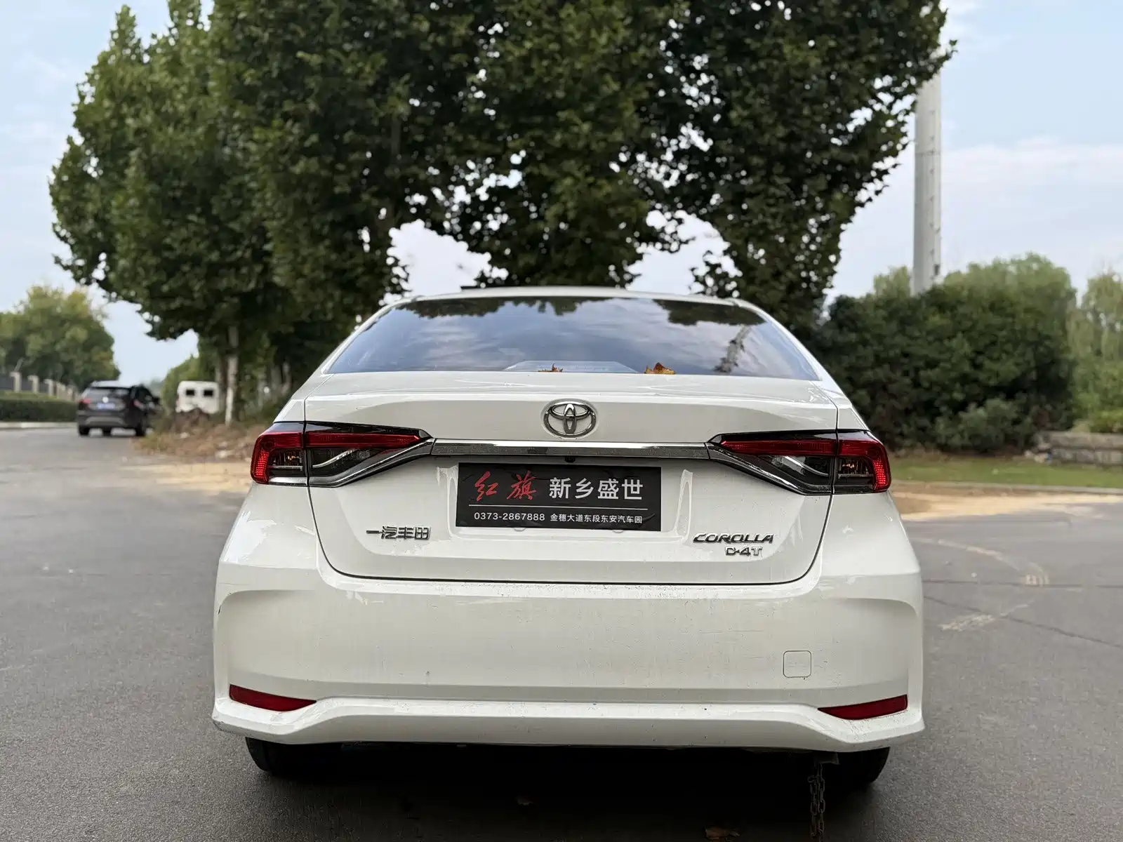 Фото 8 - Toyota Corolla