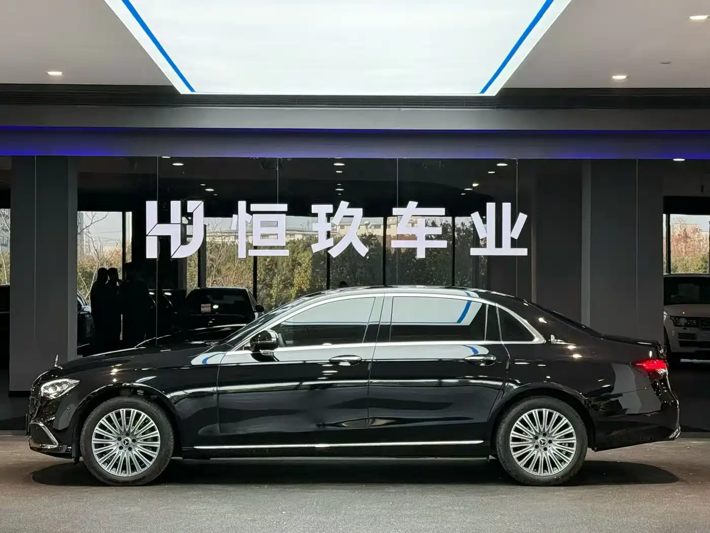 Mercedes-Benz E-Class 2023 E 300 L Fashion фото 5