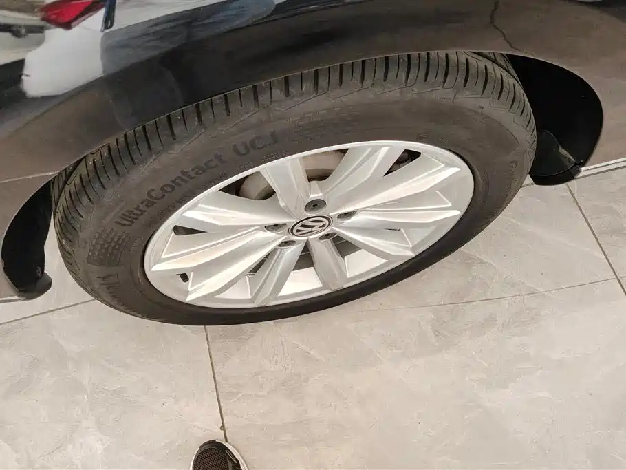 Volkswagen Magotan 2018 330TSI DSG Leading фото 6