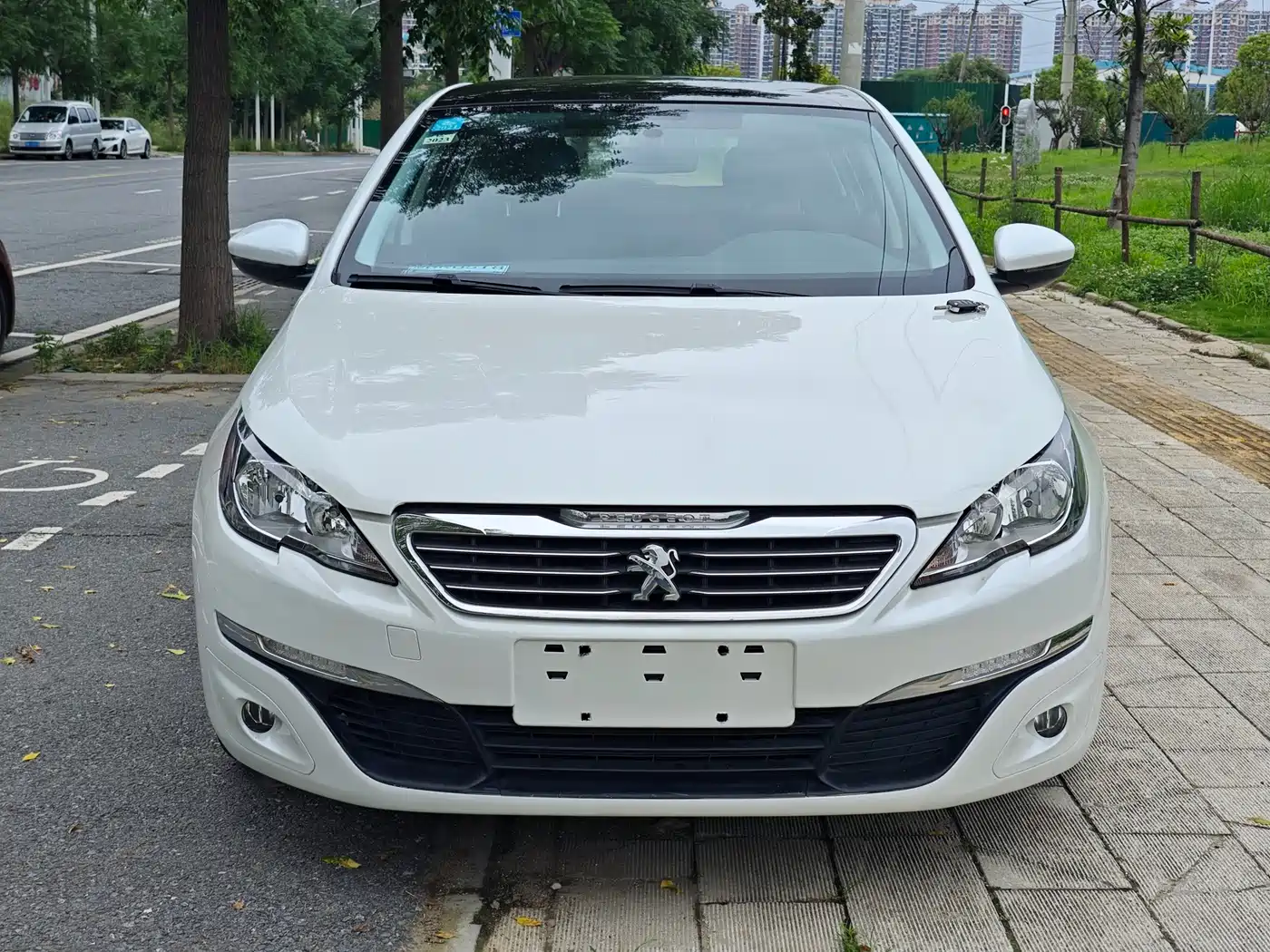 Peugeot 308S 2015 1.2T Auto Dynamic Edition фото 2