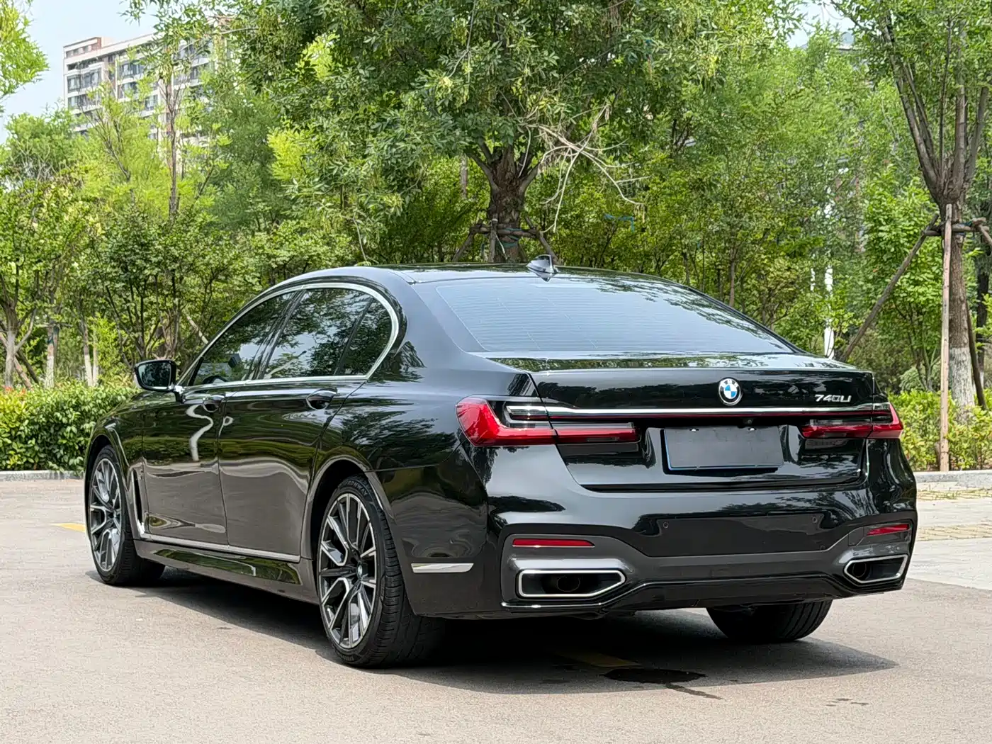 BMW 7-SERIES
