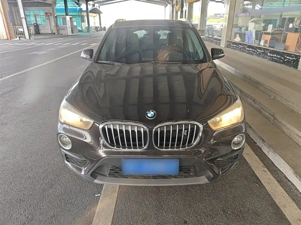 BMW X1 2019 sDrive18Li Fashion Model фото 3