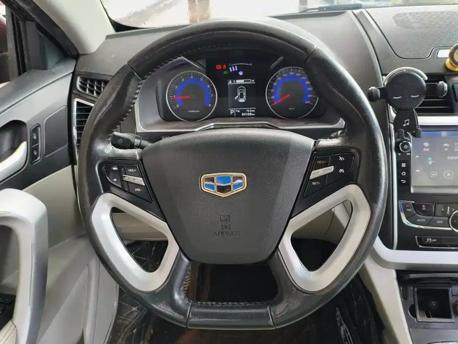 Фото 15 - Geely Emgrand