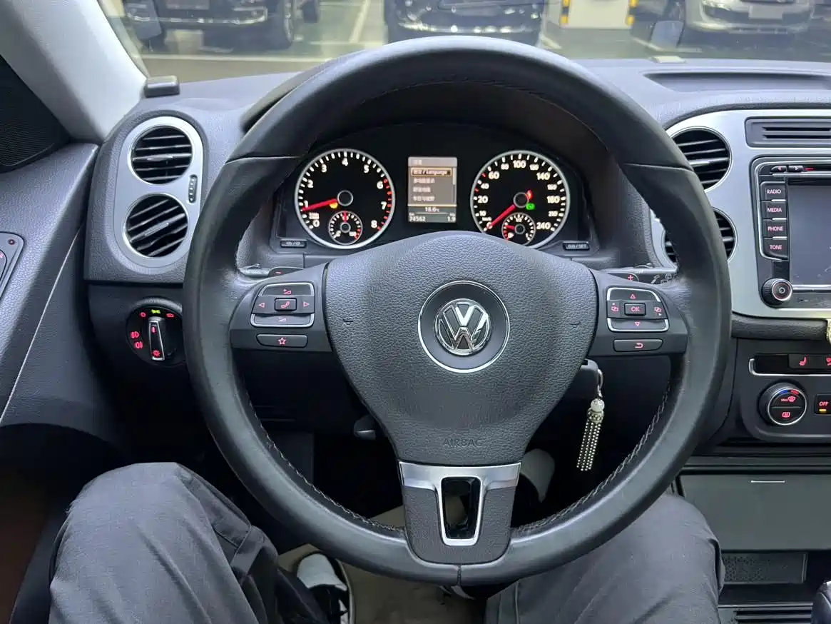 Volkswagen Tiguan 2013 1.8TSI Auto 4WD Luxury фото 4