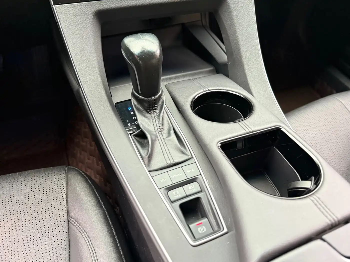 Фото 11 - Toyota Avalon
