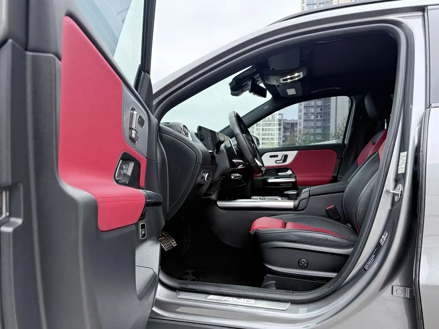 MERCEDES-BENZ GLA AMG