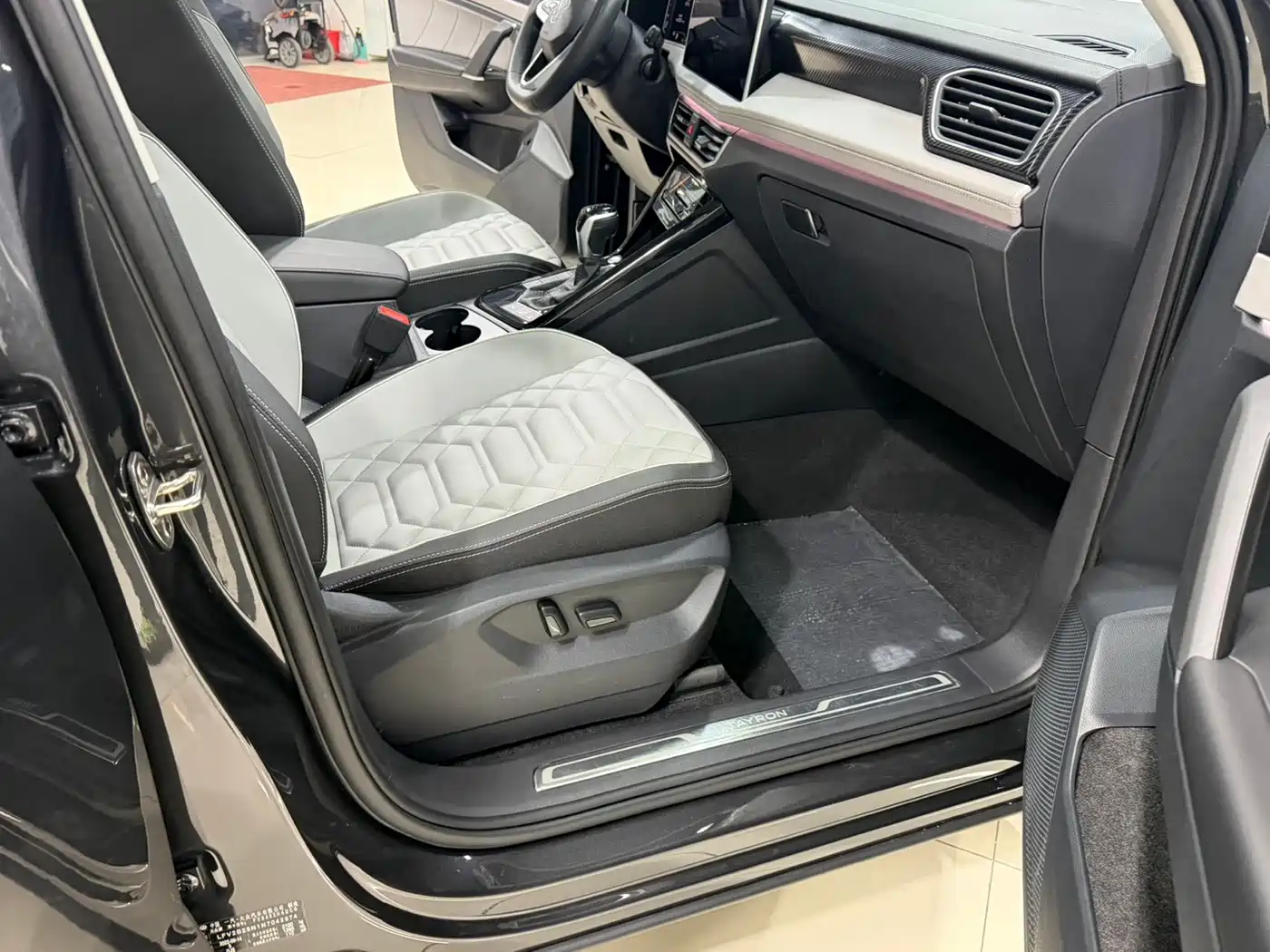 Volkswagen Tayron 2023 280TSI 2WD Luxury Plus Advanced Edition фото 22
