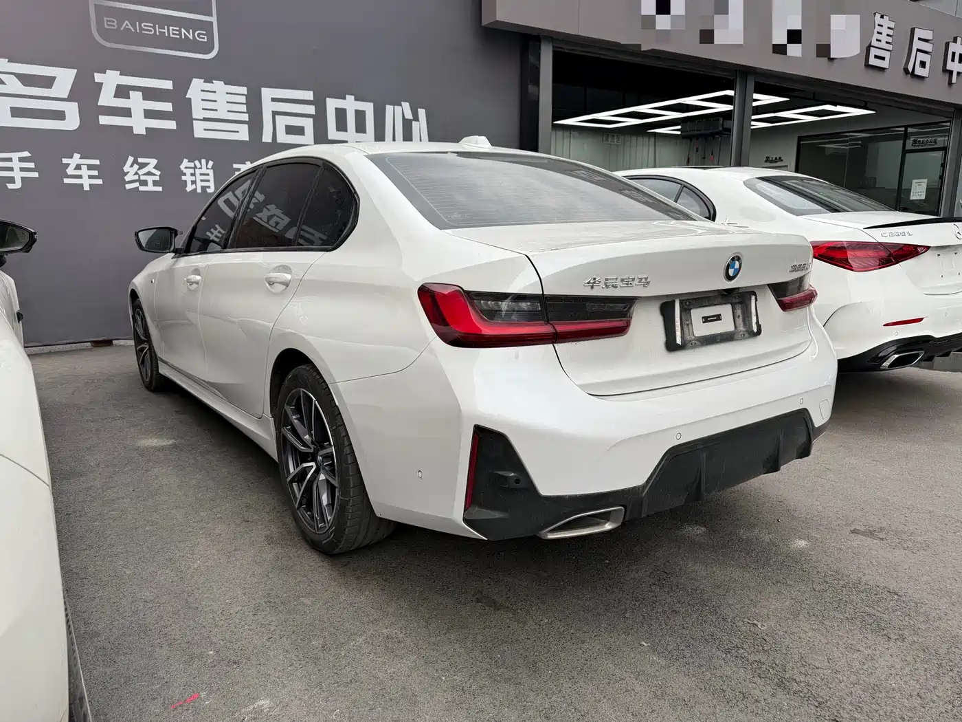 BMW 3 Series 2023 325Li M Sport Package фото 9