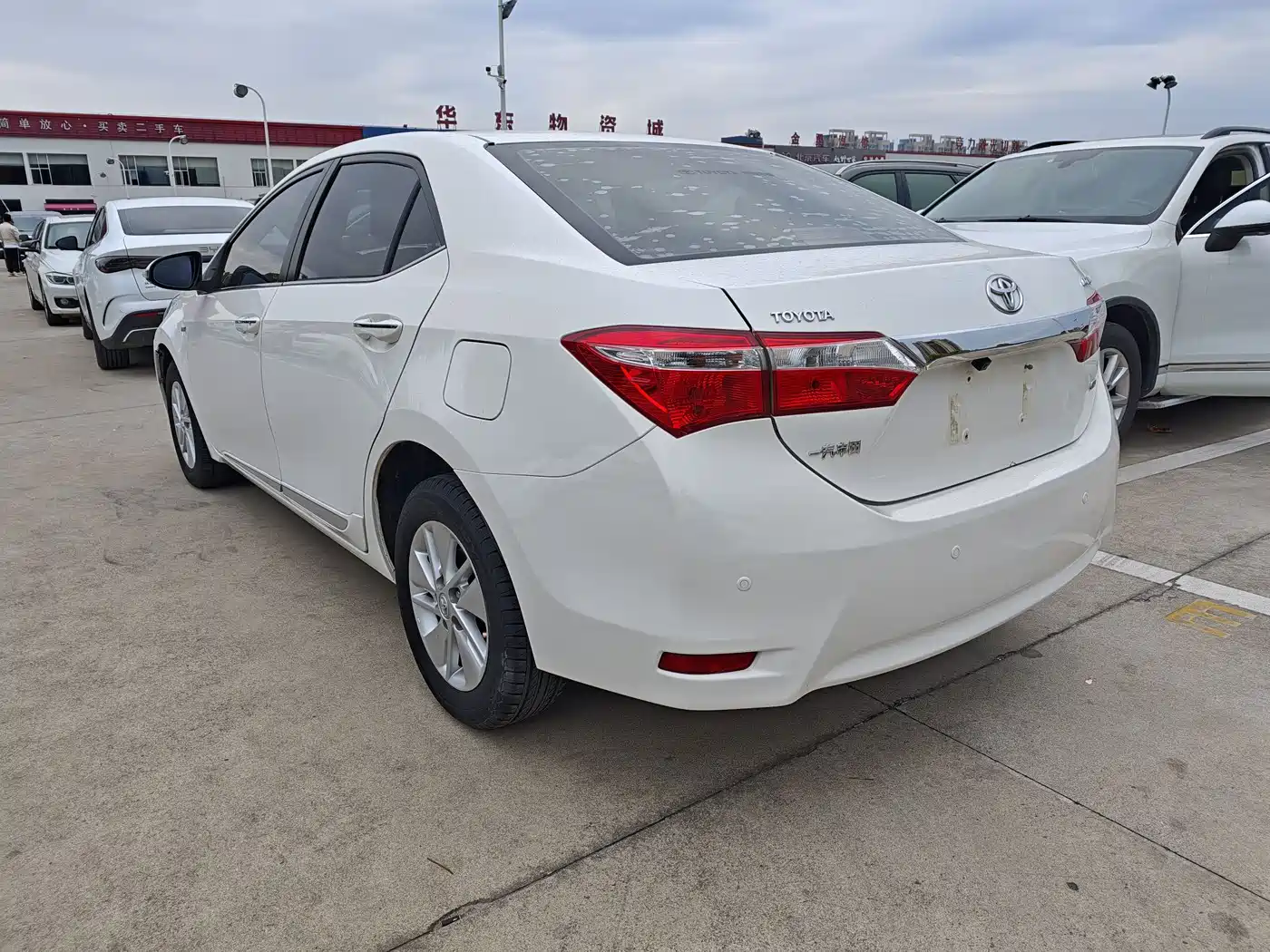 Toyota Corolla 2014 1.6L CVT GL-i фото 12