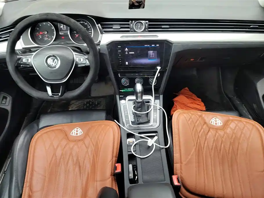 Volkswagen Magotan 2017 330TSI DSG Leading фото 12