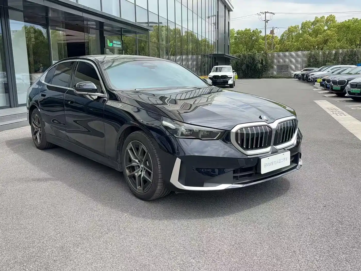 BMW 5 Series 2024 530Li Leading Model Luxury Package фото 13