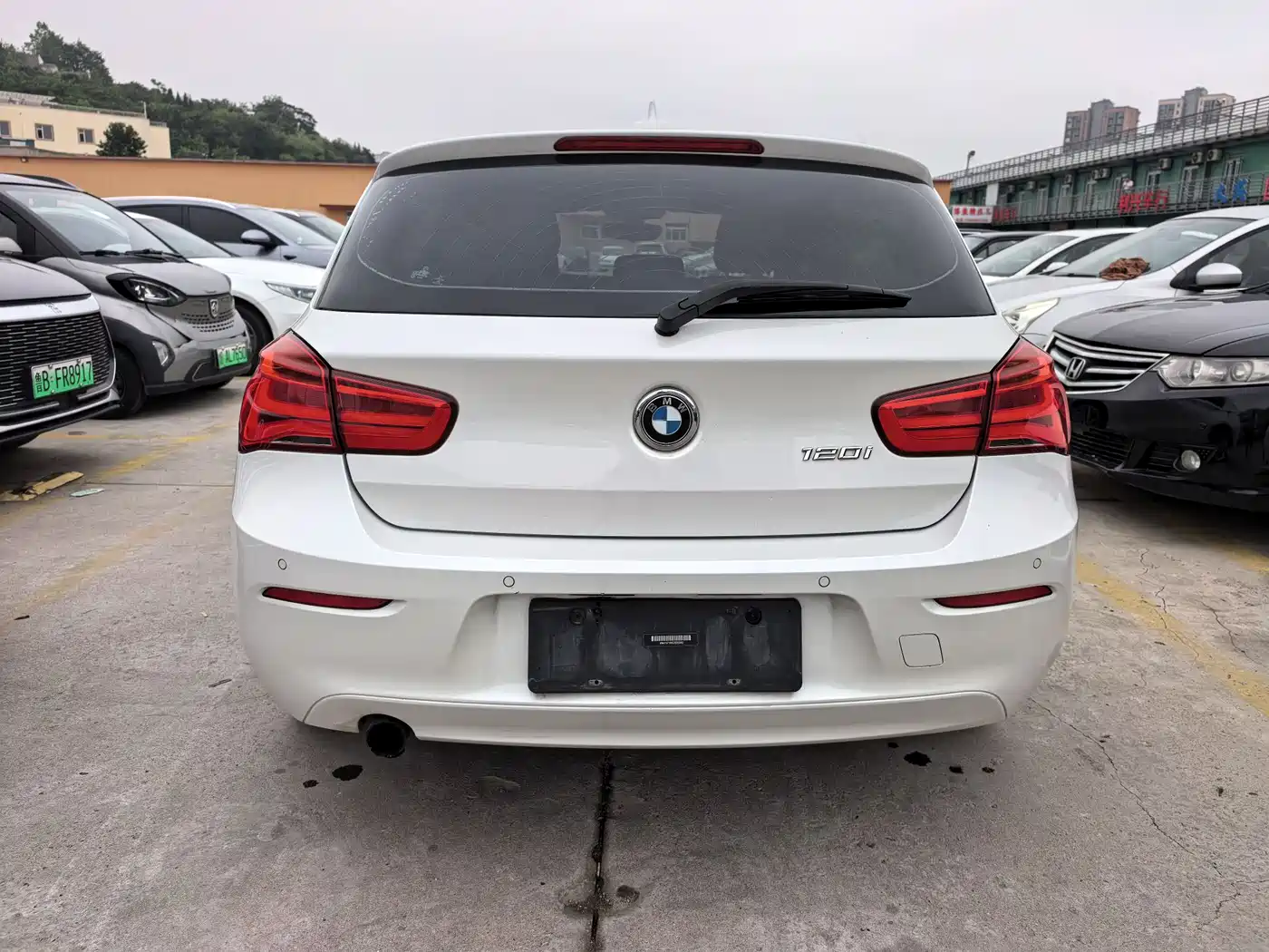 BMW 1 Series (Import) 2015 120i Leading фото 5