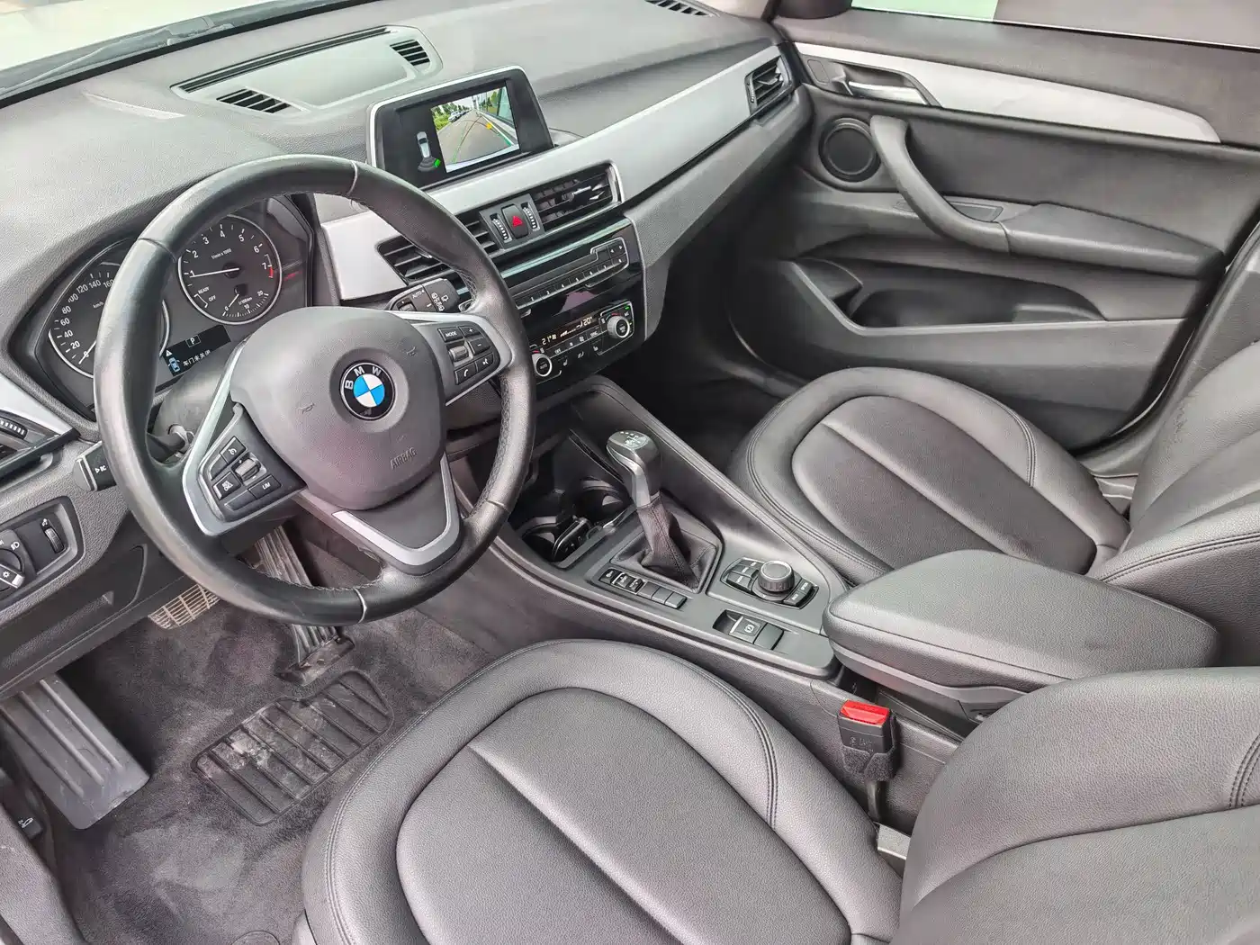 BMW X1 2018 sDrive20Li Leading Model фото 12