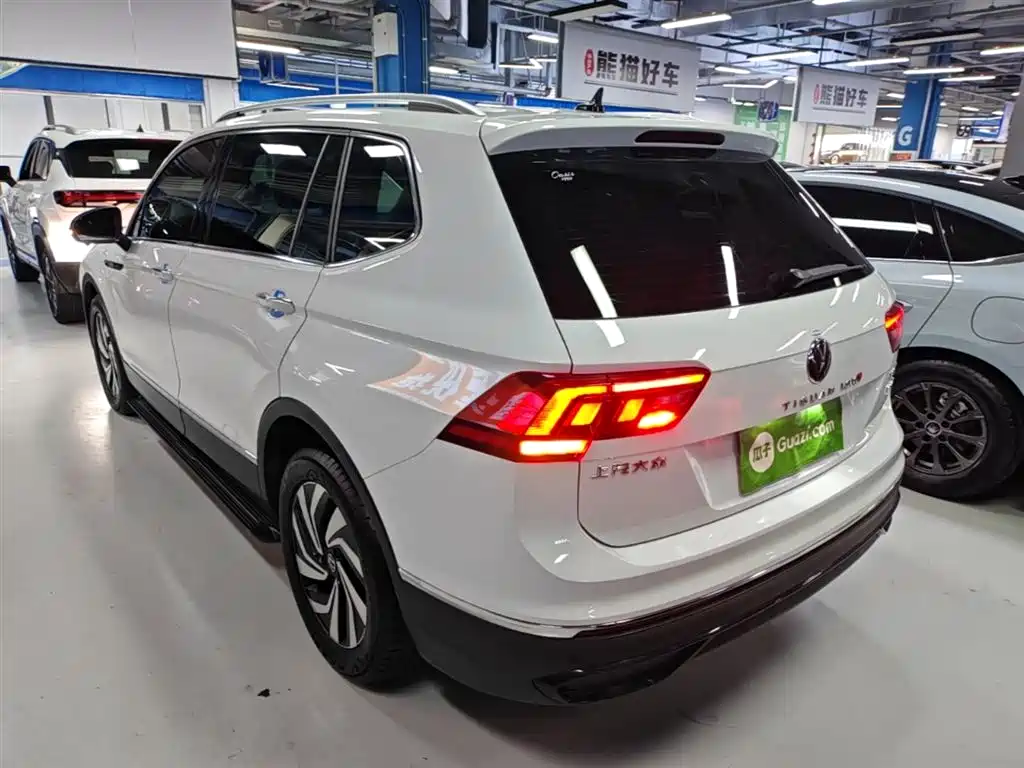 Volkswagen Tiguan L 2024 300TSI Auto 2WD Smart Edition фото 5
