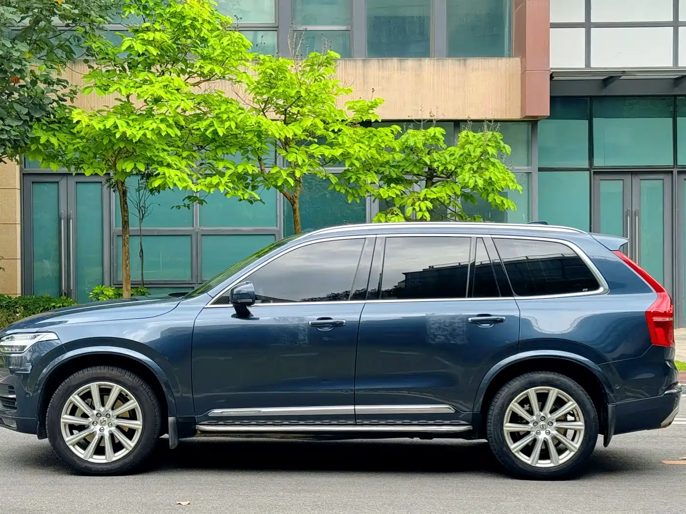 Фото 7 - Volvo XC90