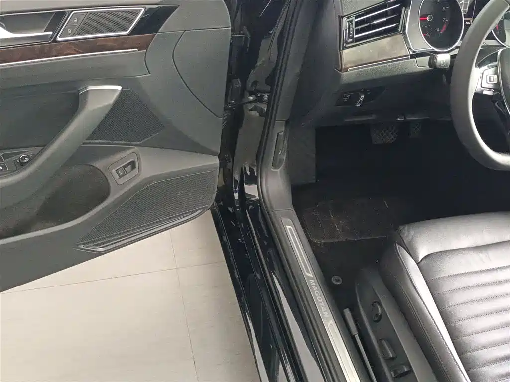 Volkswagen Magotan 2019 330TSI DSG Leading China VI фото 16