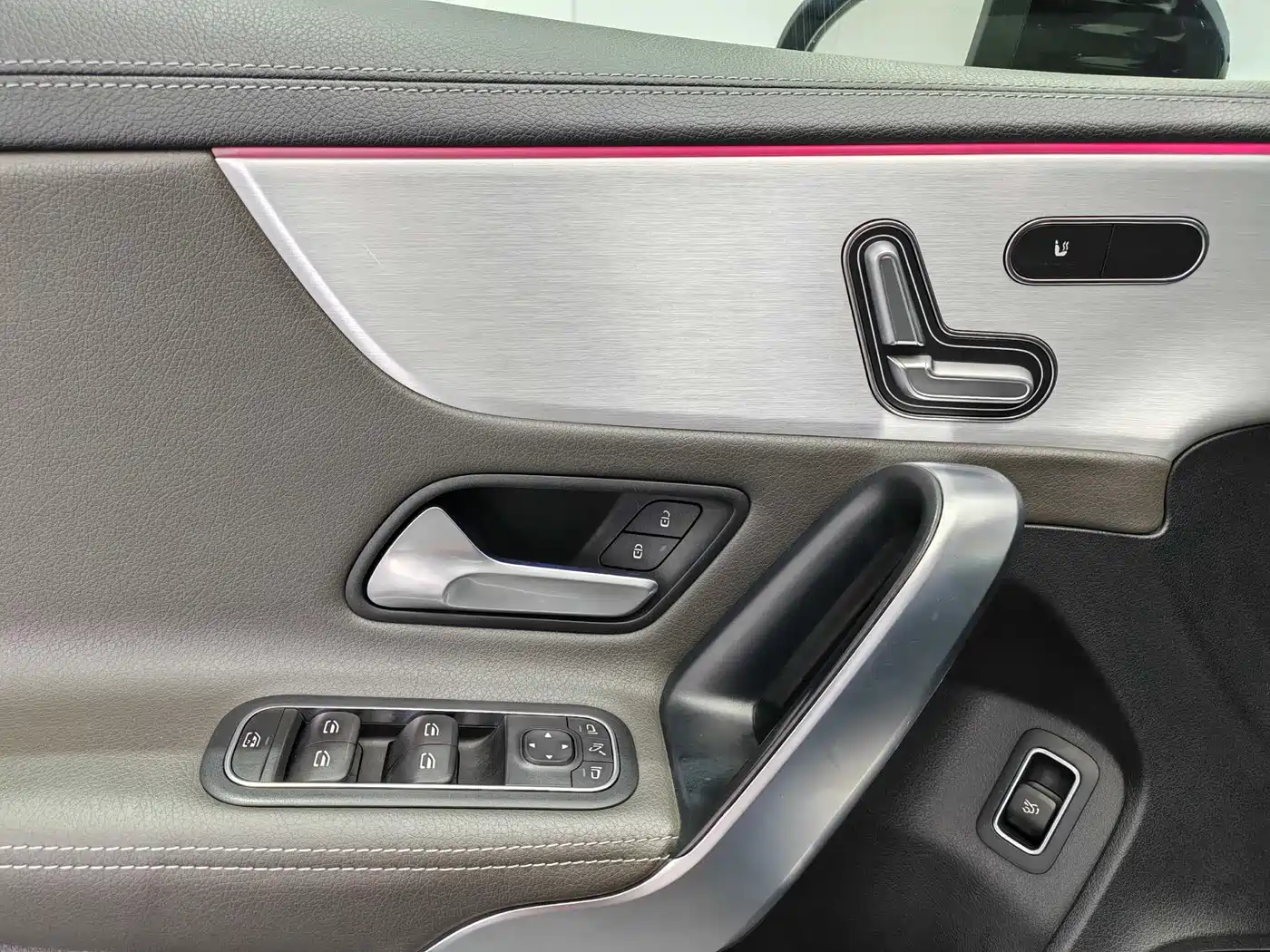 Mercedes-Benz A-Class AMG 2019 AMG A 35 L 4MATIC фото 18