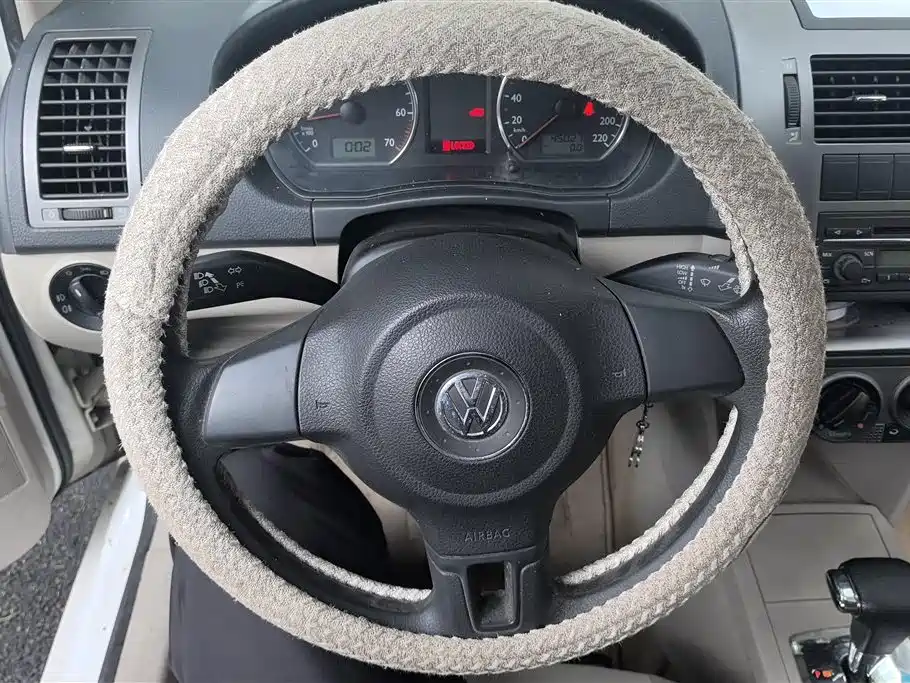 Volkswagen Polo 2011 Jingqu 1.6L Auto Cool Edition фото 15
