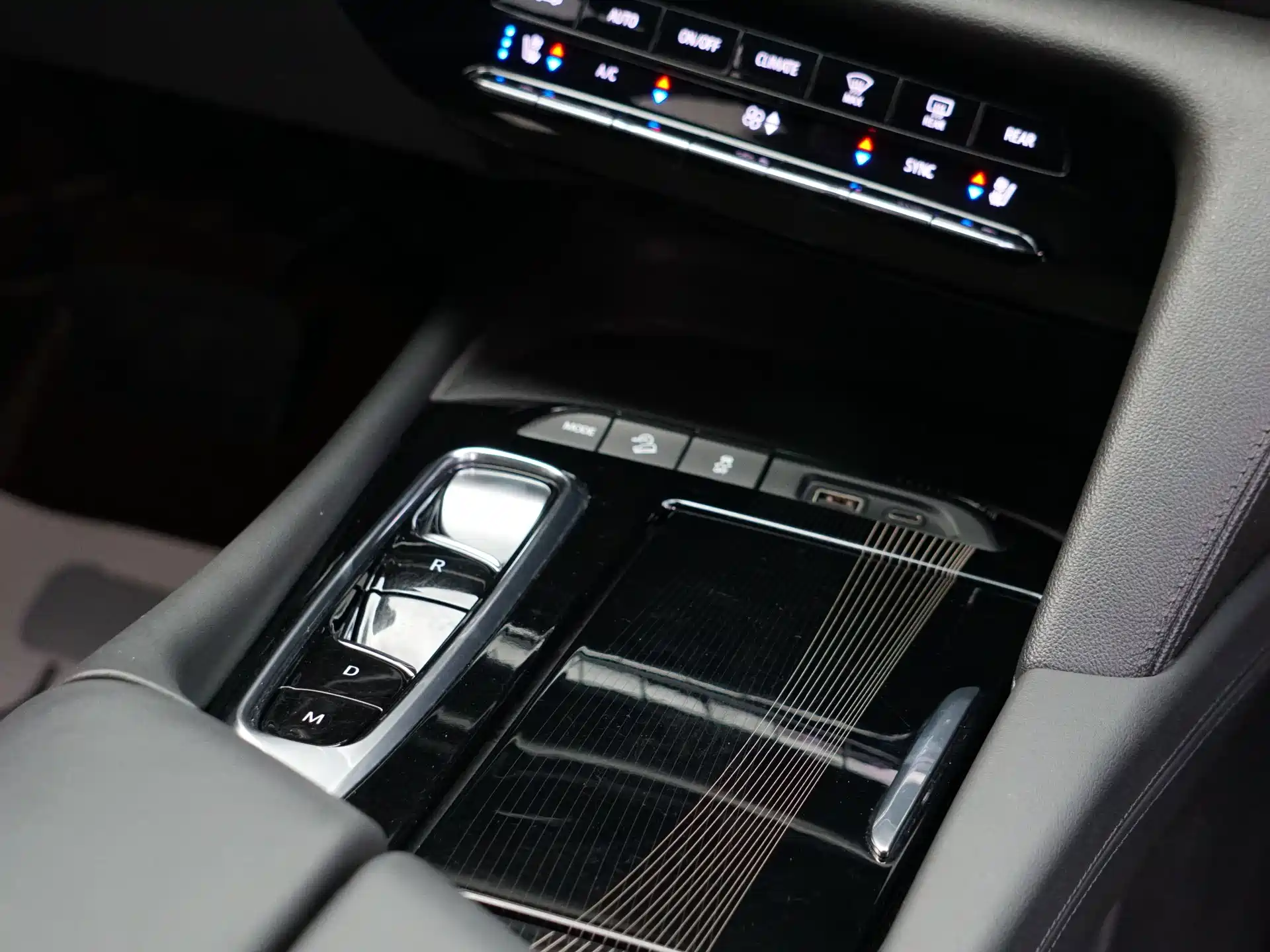 Фото 8 - Buick Enclave