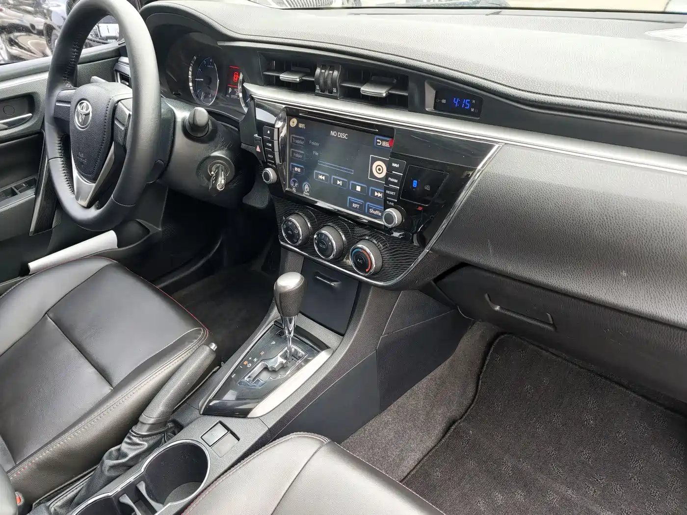 Toyota Corolla 2014 1.6L CVT GL-i фото 11