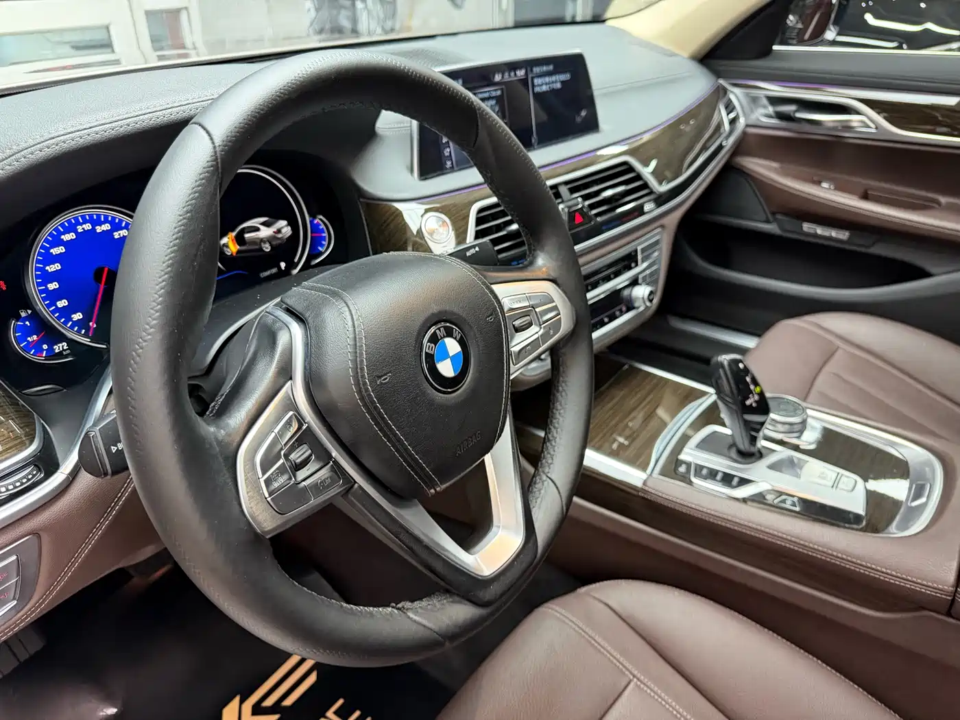 BMW 7 Series 2016 730Li Leading фото 16