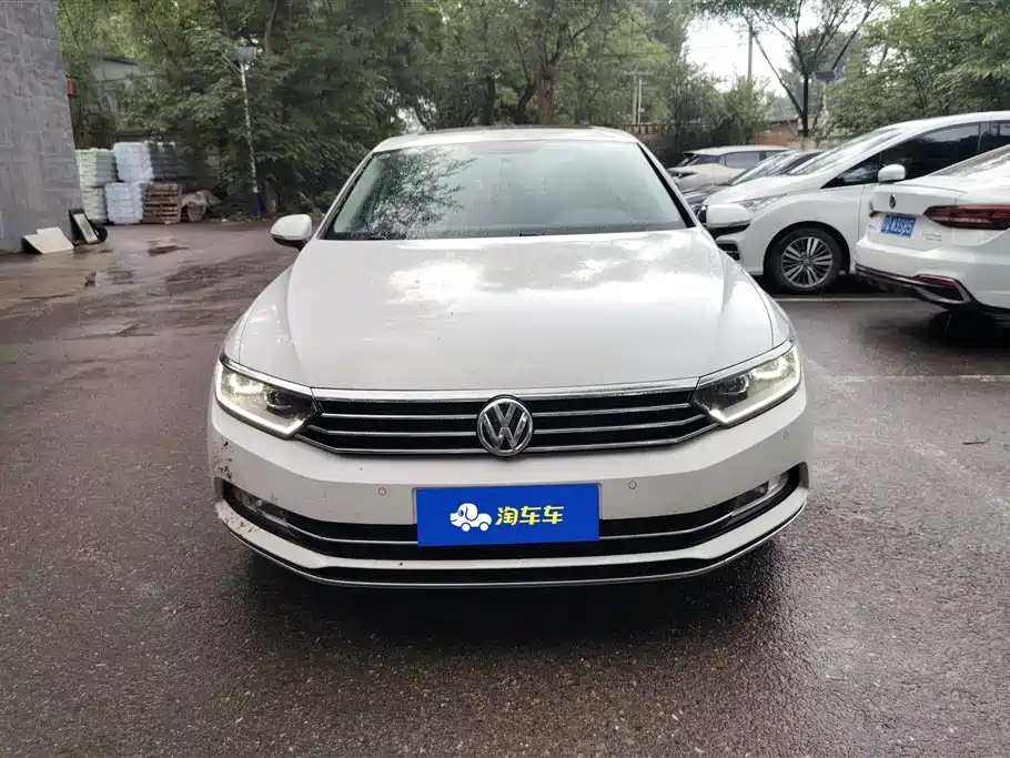 Volkswagen Magotan 2017 330TSI DSG Leading фото 2