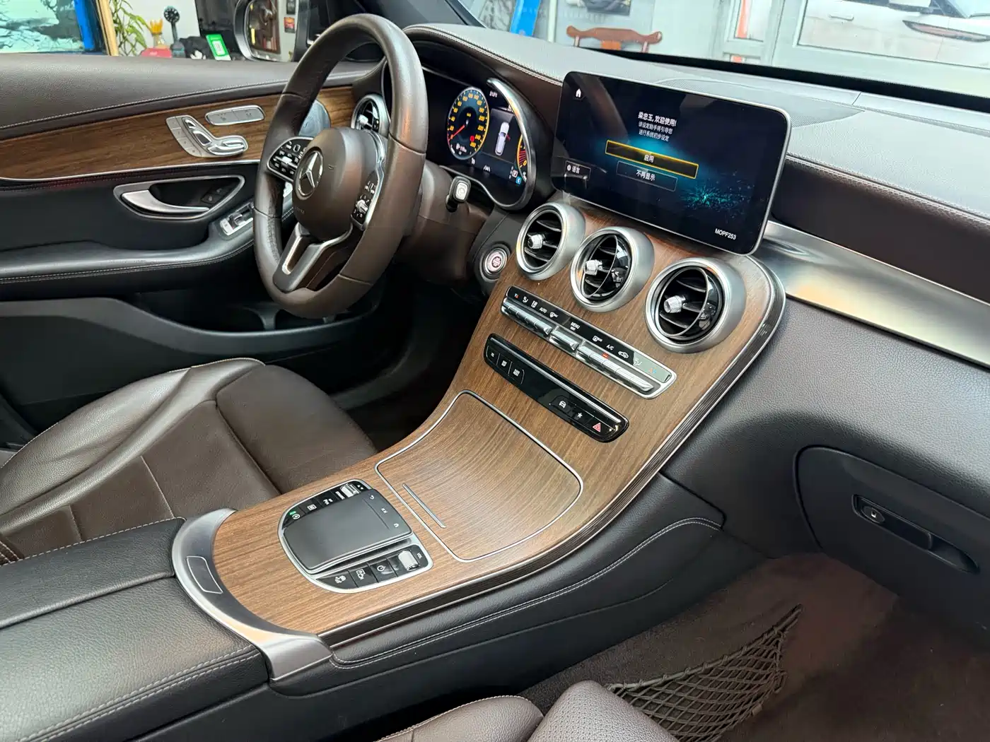Mercedes-Benz GLC 2020 GLC 300 L 4MATIC Luxury фото 29