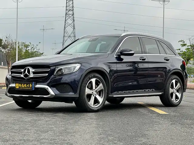 MERCEDES-BENZ GLC