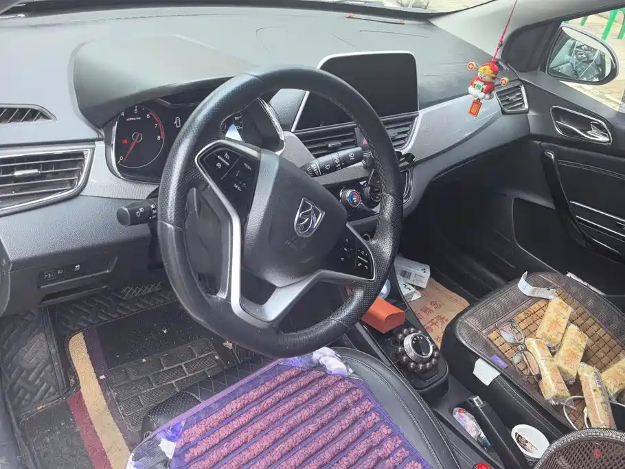 Baojun 310W 2018 2018 1.5L Automatic Luxury China VI