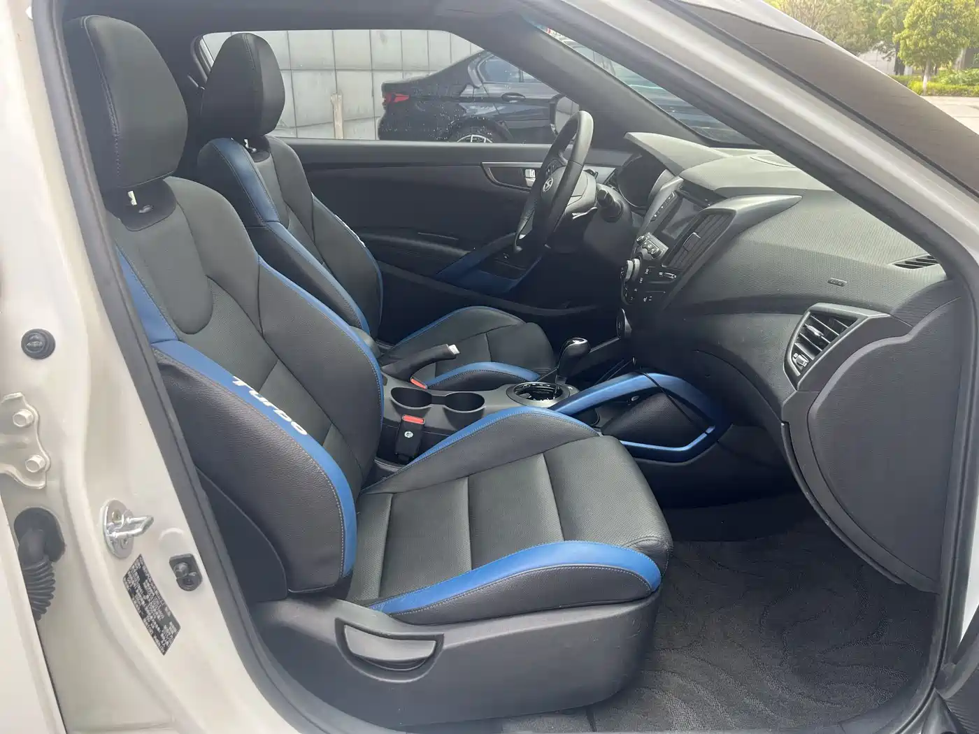 Hyundai Veloster 2016 2015 1.6T Automatic Luxury Edition