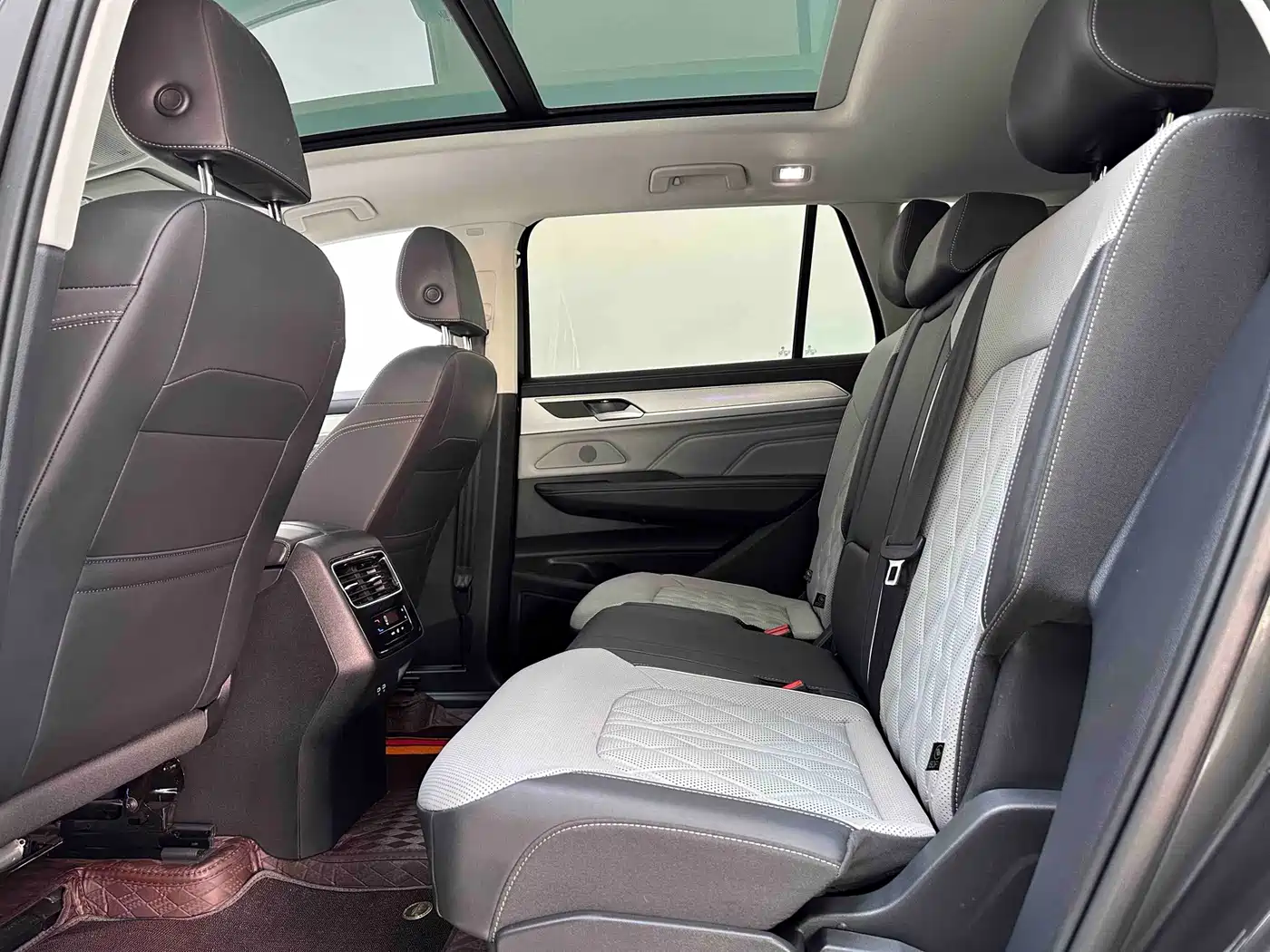 Volkswagen Talagon 2024 Facelift 380TSI AWD R-Line Cruise Public Edition фото 8