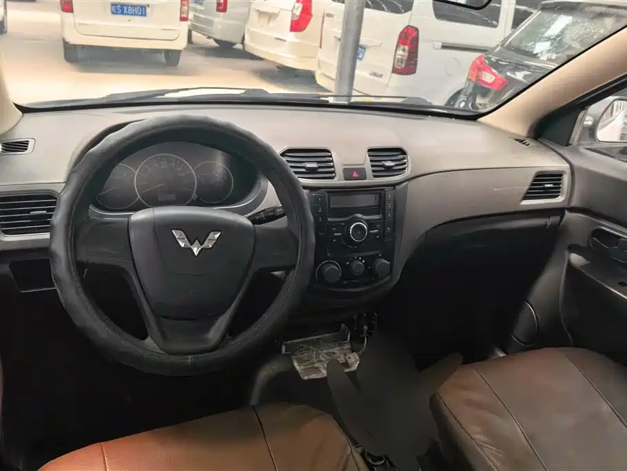 Wuling Motors Wuling Hongguang 2014 2014 1.5L Standard