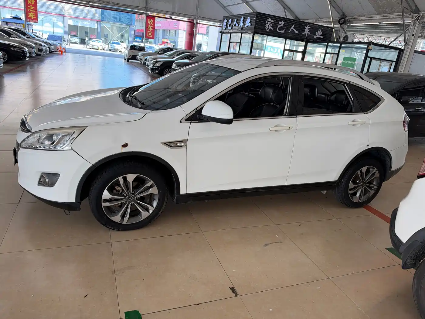 Luxgen U6 SUV 2015 2015 1.8T Charm Edition