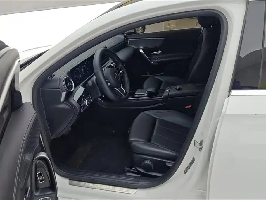 Mercedes-Benz A-Class 2021 Facelift A 180 L Sport Sedan фото 9