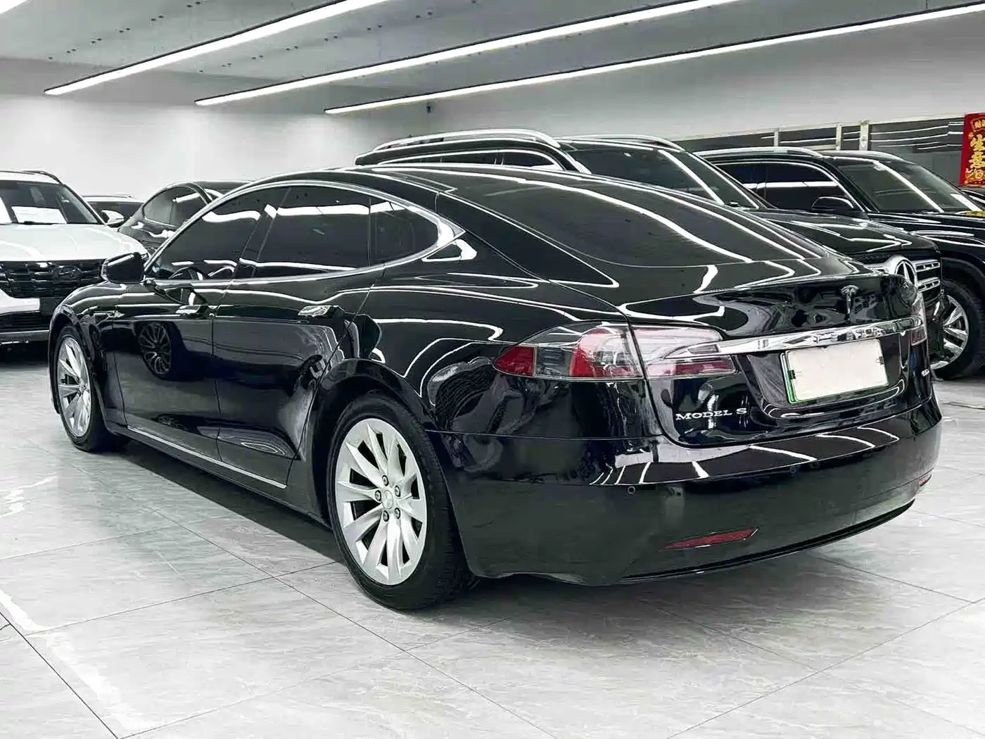 TESLA MODEL S