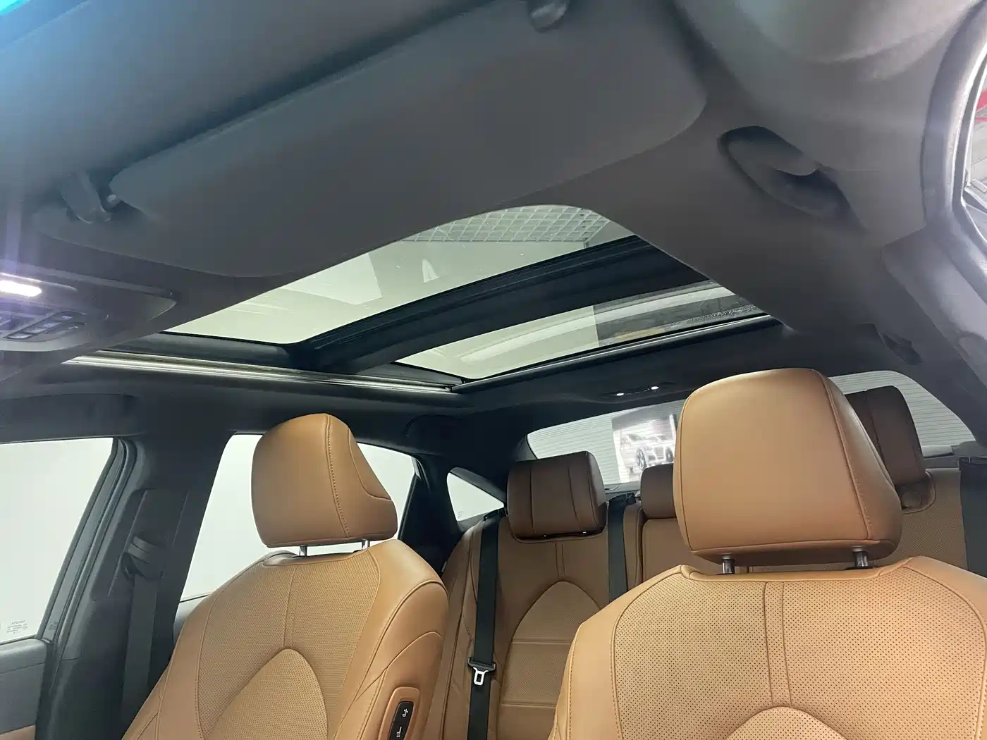 Toyota Avalon 2019 Hybrid 2.5L Limited Flagship Version China V фото 9