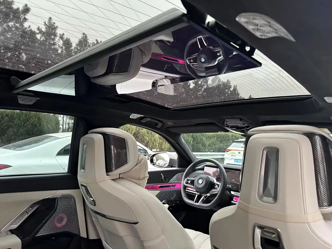 BMW i7 2023 Model xDrive60L M Sport Package фото 10