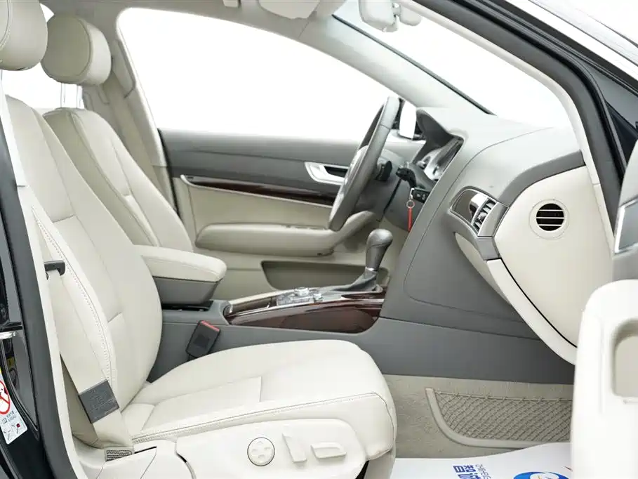 Audi A6L 2010 2.4L Technology фото 12