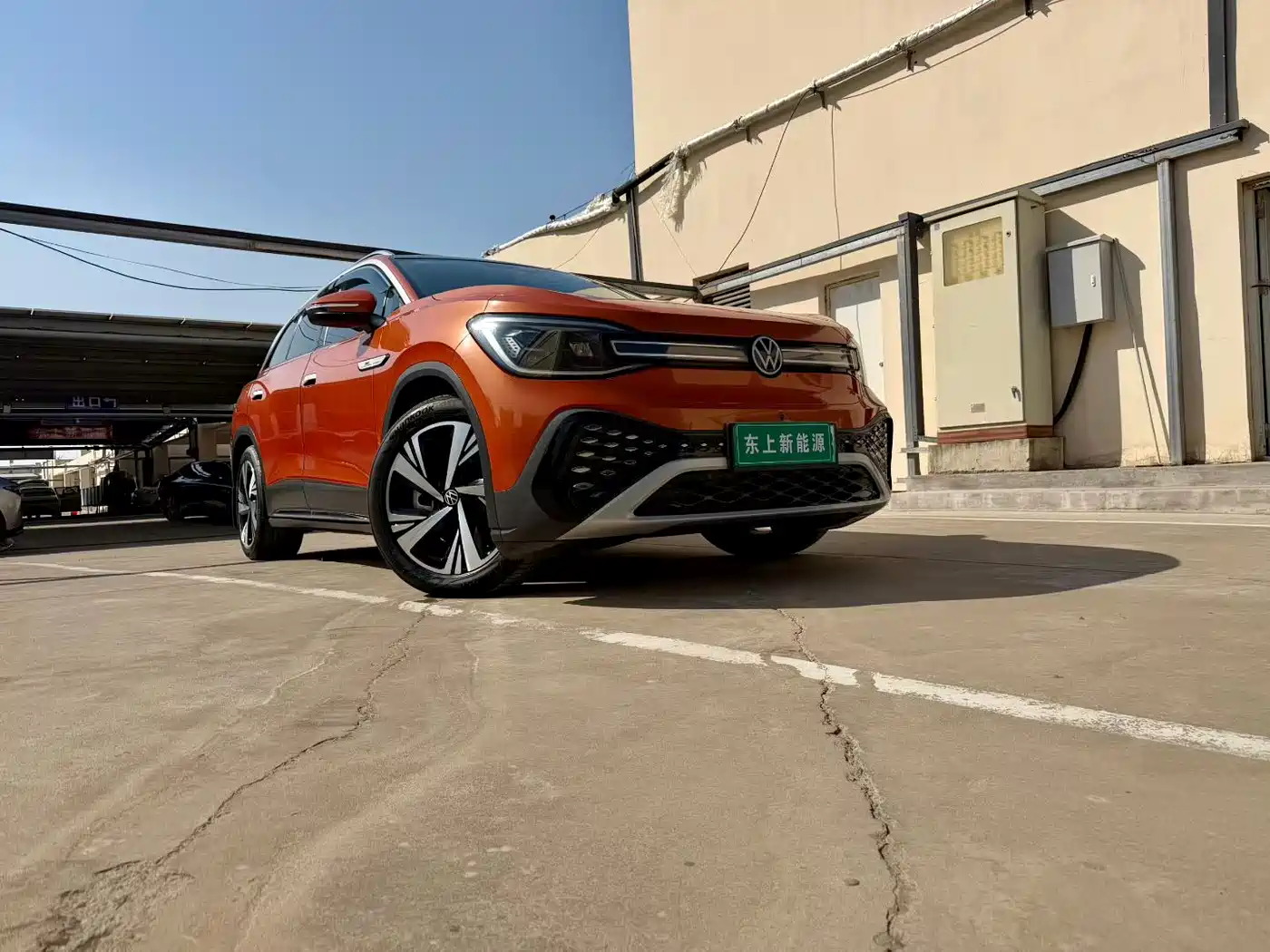 VOLKSWAGEN ID.6 CROZZ